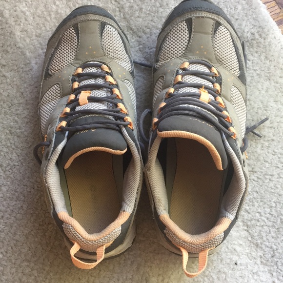 Vibram Hiking Shoes - Picture 4 of 6